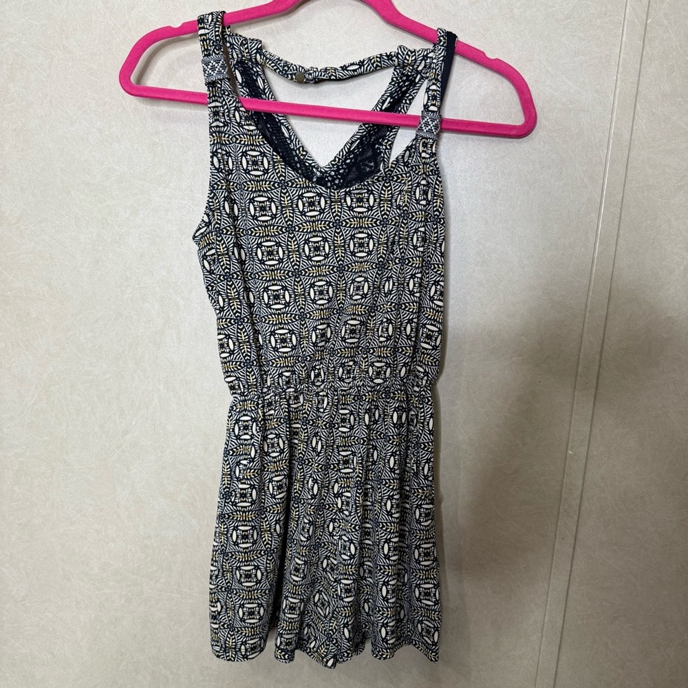 Xhilaration Black and White Patterned Sleeveless Romper